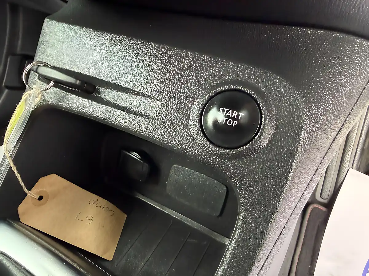 Used 2019 Renault Captur S Edition Red - Interior and Exterior details 16
