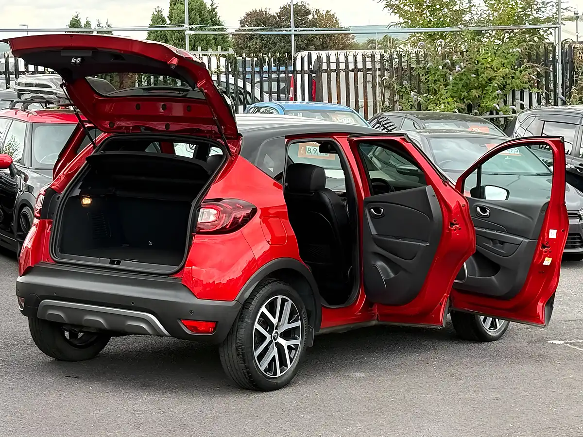 Used 2019 Renault Captur S Edition Red - Interior and Exterior details 2