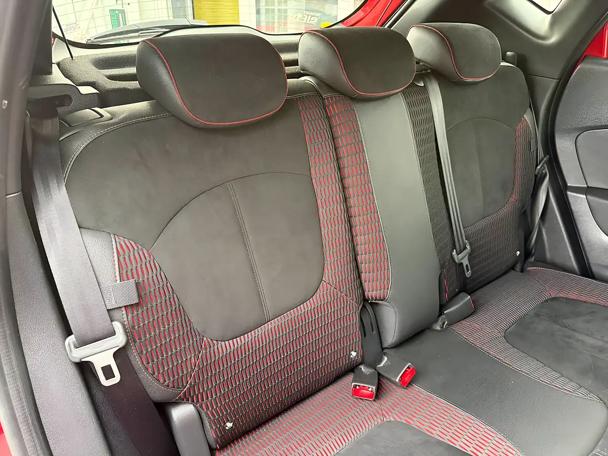 Used 2019 Renault Captur S Edition Red - Interior and Exterior details 4