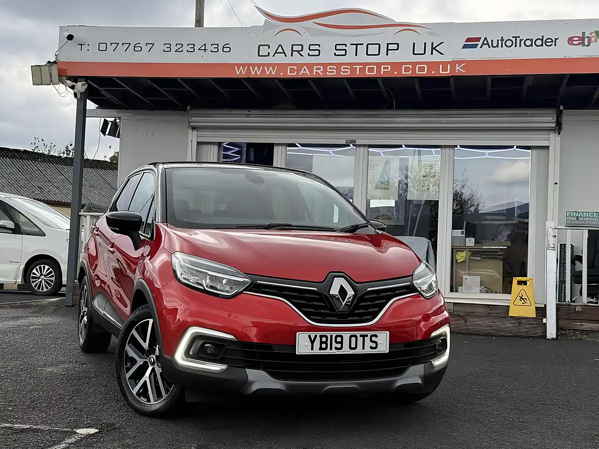 Used 2019 Renault Captur S Edition Red - Interior and Exterior details 6