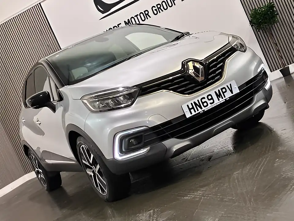 Used 2019 Renault Captur S Edition Silver - Interior and Exterior details 18