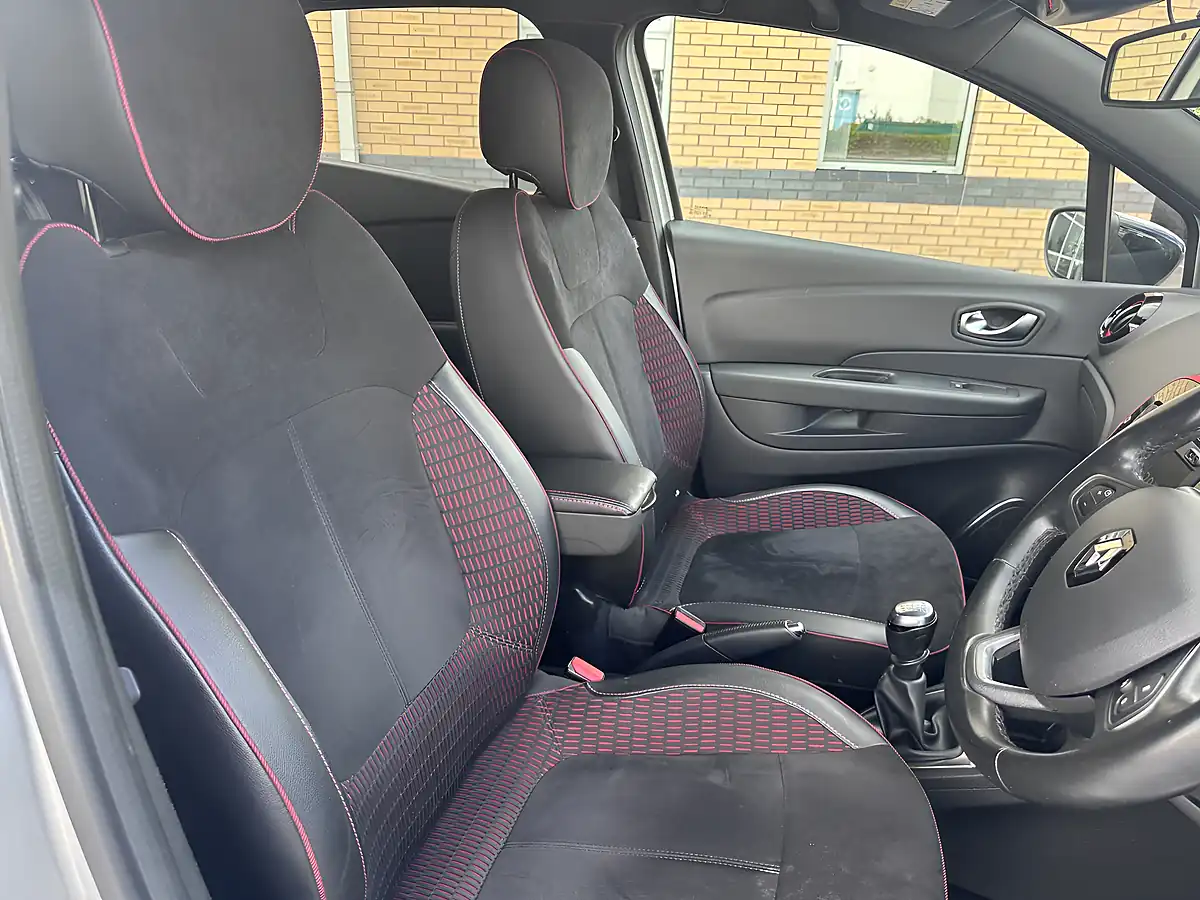 Used 2019 Renault Captur S Edition Silver - Interior and Exterior details 12
