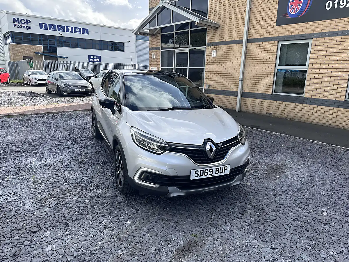 Used 2019 Renault Captur S Edition Silver - Interior and Exterior details 3