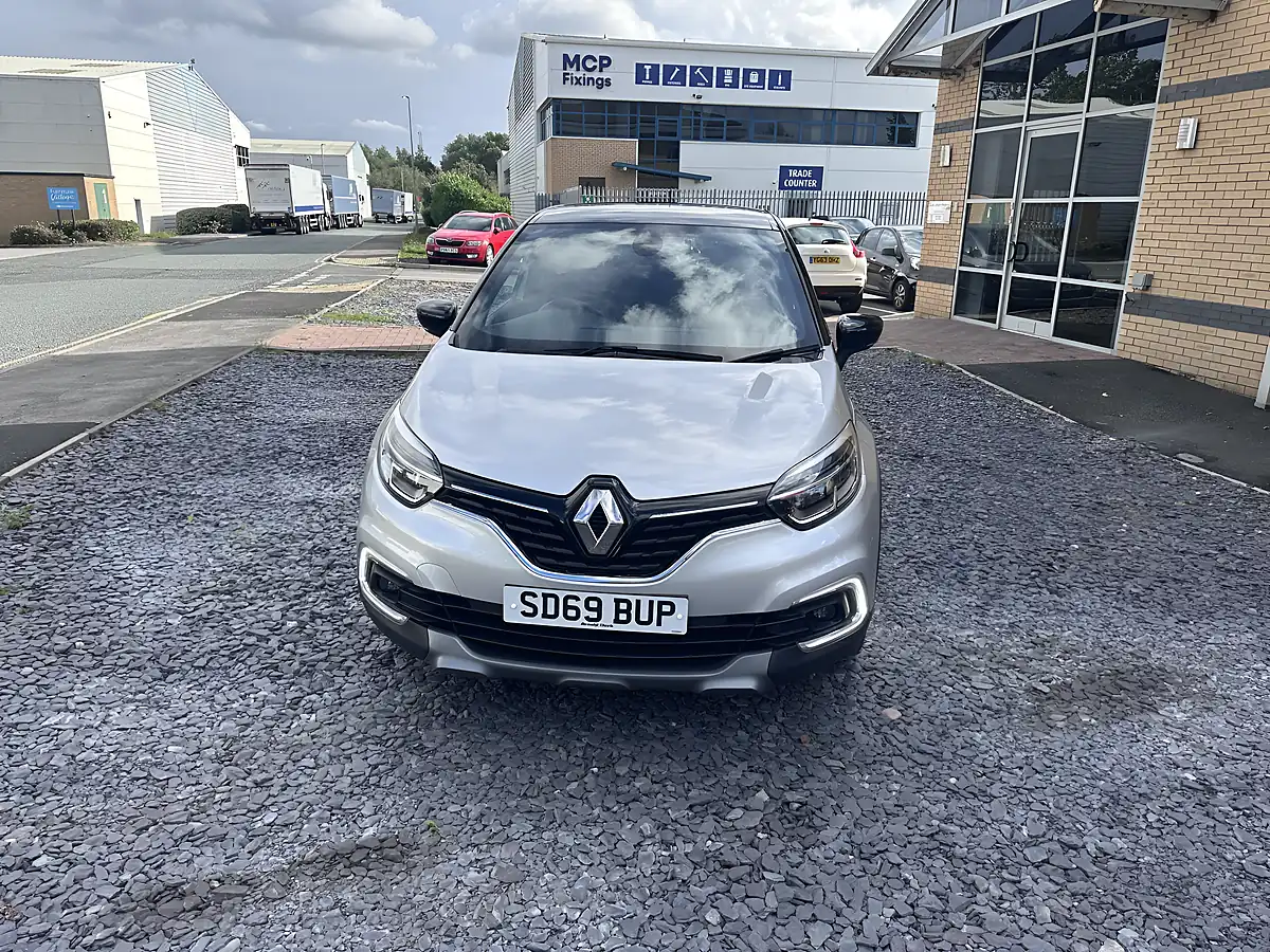 Used 2019 Renault Captur S Edition Silver - Interior and Exterior details 4