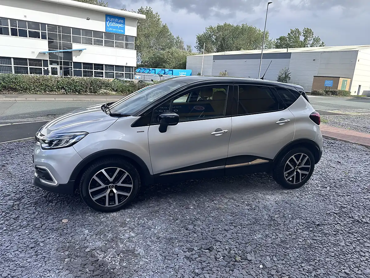 Used 2019 Renault Captur S Edition Silver - Interior and Exterior details 6
