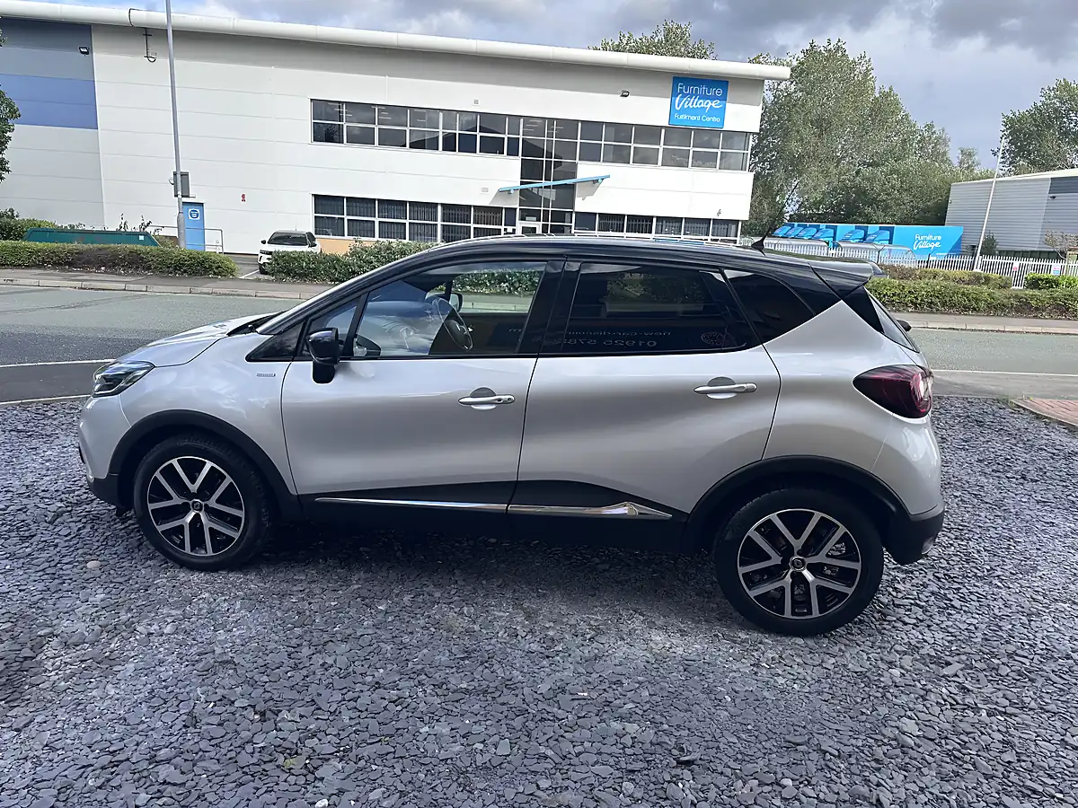Used 2019 Renault Captur S Edition Silver - Interior and Exterior details 7