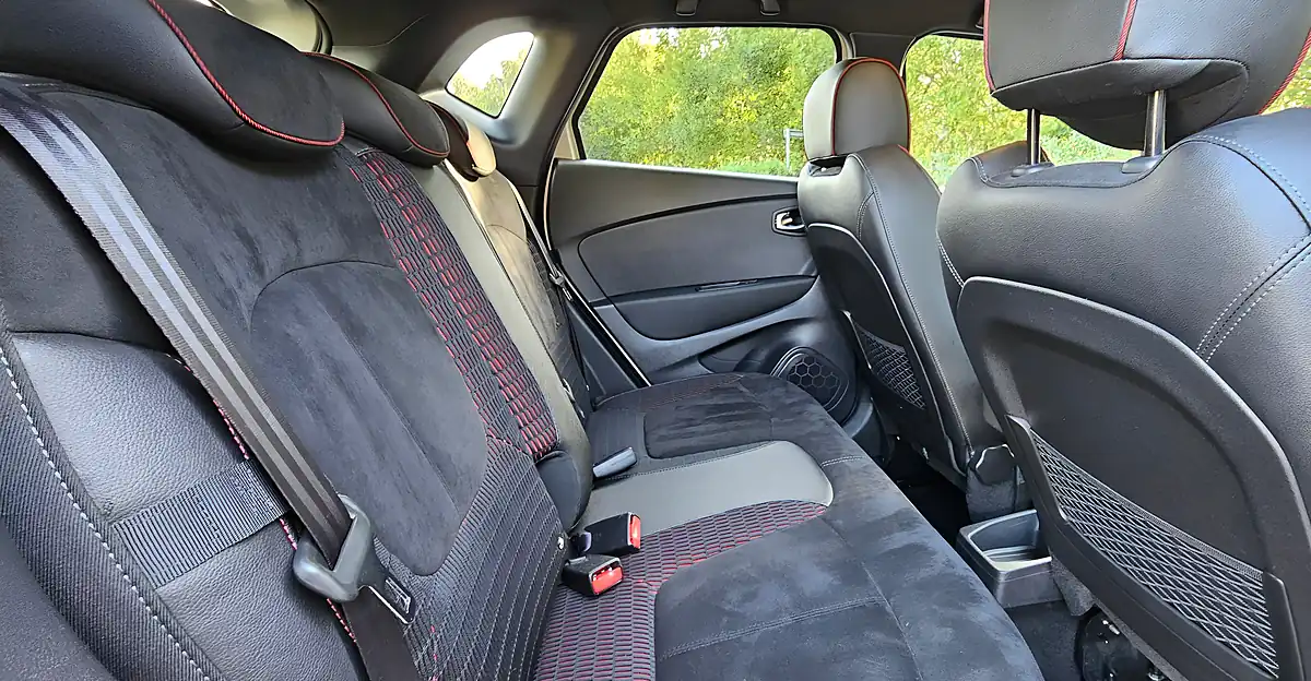 Used 2019 Renault Captur S Edition White - Interior and Exterior details 11