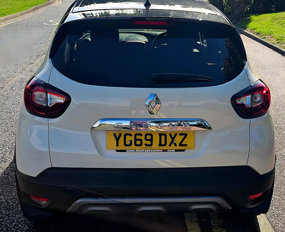 Used 2019 Renault Captur S Edition White - Interior and Exterior details 7