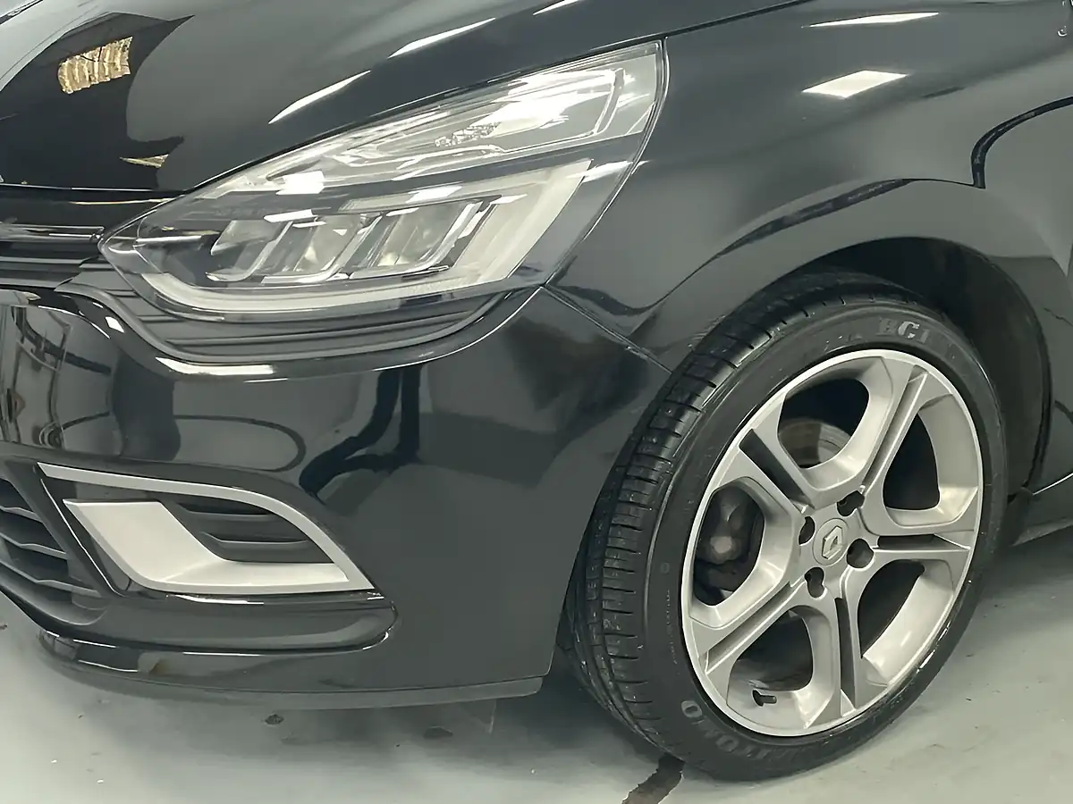 Used 2019 Renault Clio GT Line Black - Interior and Exterior details 17