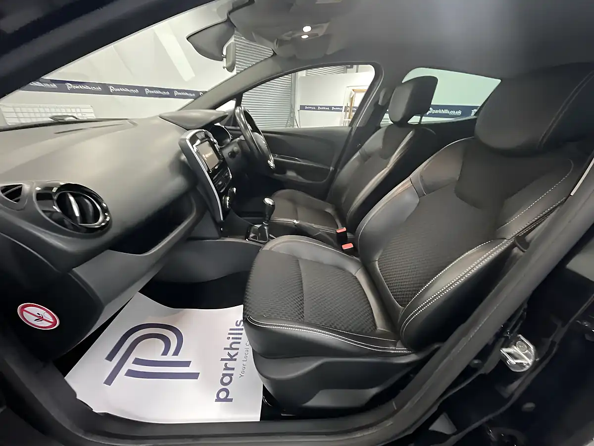 Used 2019 Renault Clio GT Line Black - Interior and Exterior details 5