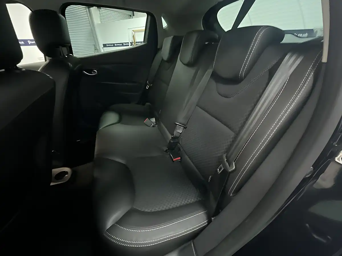 Used 2019 Renault Clio GT Line Black - Interior and Exterior details 9