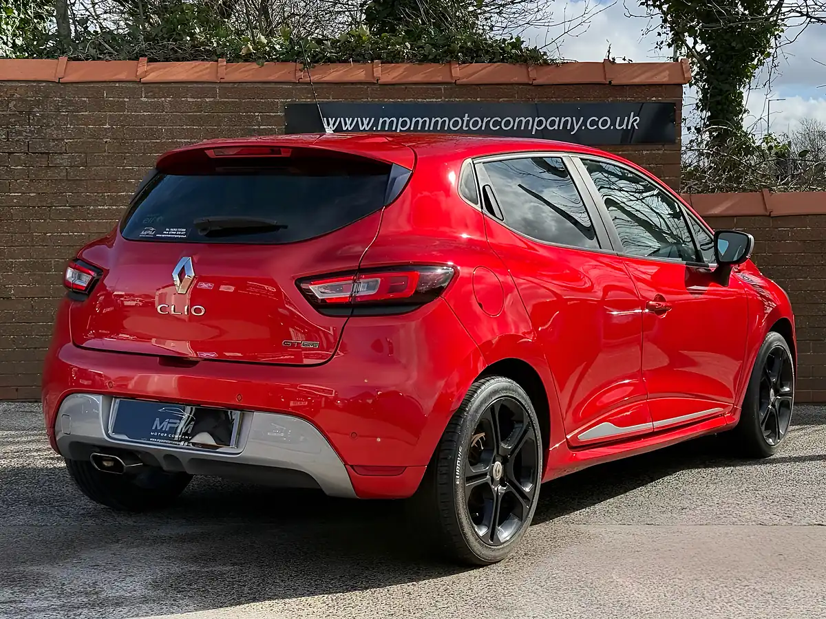 Used 2019 Renault Clio GT Line Flame Red - Interior and Exterior details 5