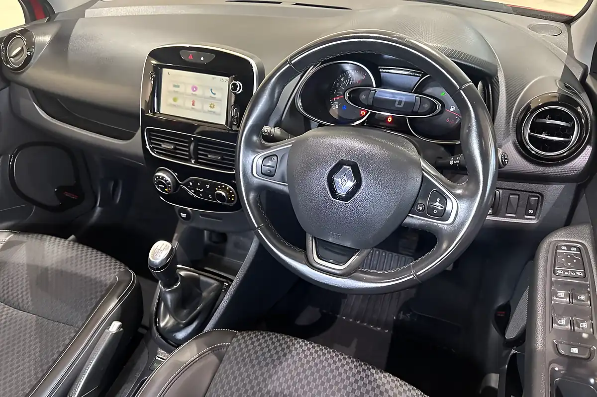 Used 2019 Renault Clio GT Line Red - Interior and Exterior details 10