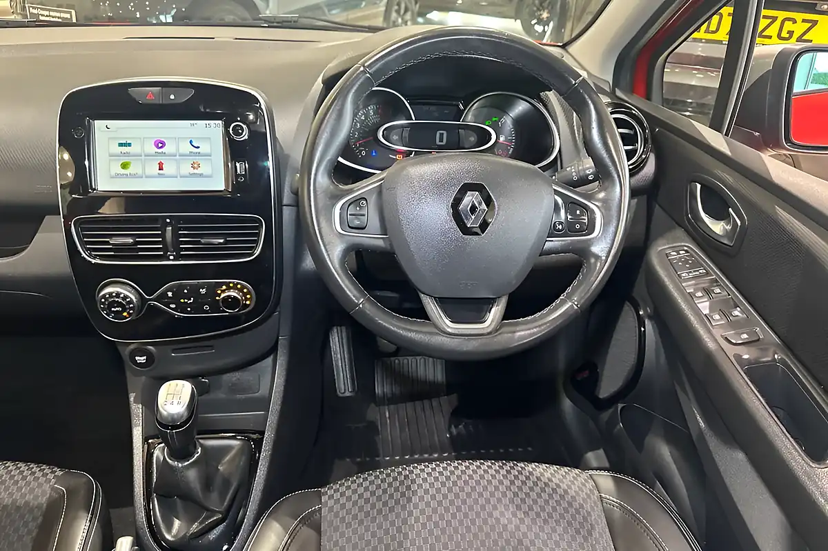 Used 2019 Renault Clio GT Line Red - Interior and Exterior details 12
