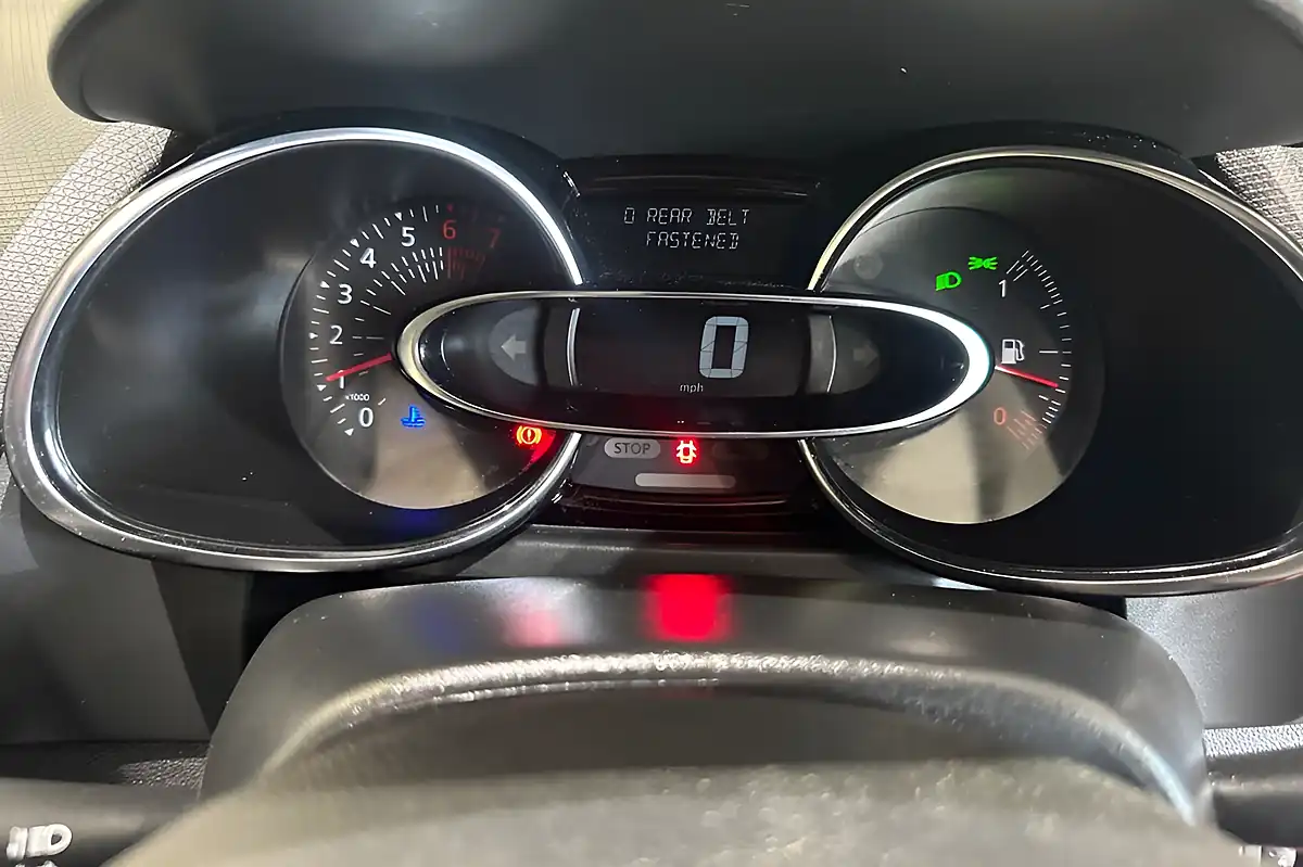 Used 2019 Renault Clio GT Line Red - Interior and Exterior details 14
