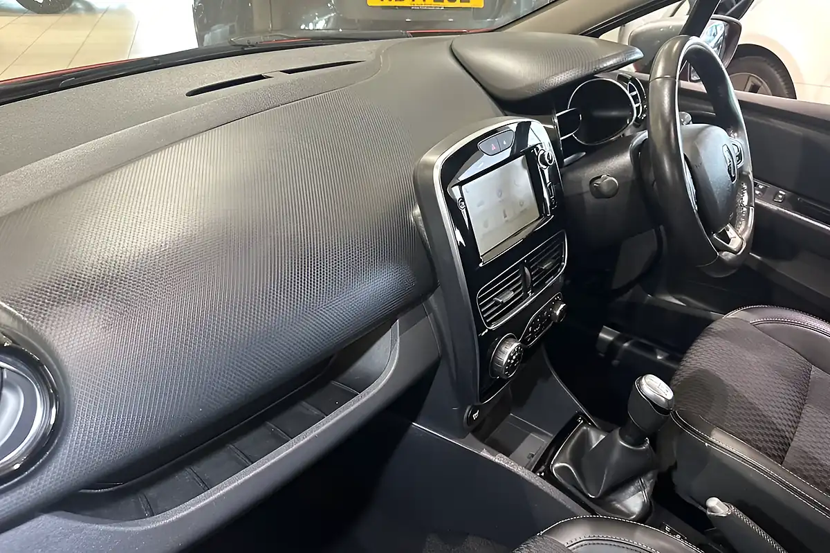 Used 2019 Renault Clio GT Line Red - Interior and Exterior details 15