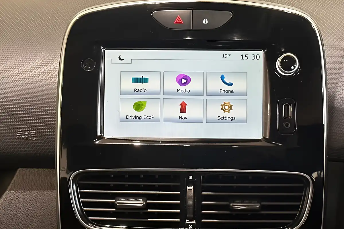 Used 2019 Renault Clio GT Line Red - Interior and Exterior details 18