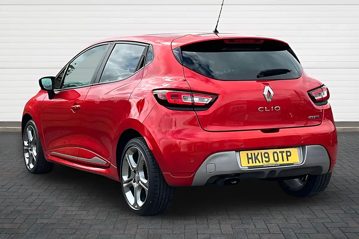 Used 2019 Renault Clio GT Line Red - Interior and Exterior details 5