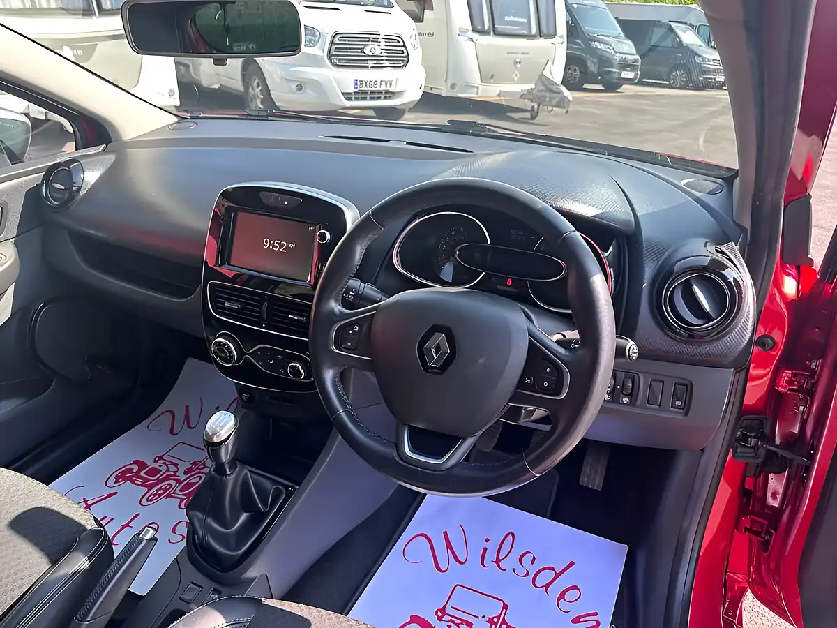 Used 2019 Renault Clio GT Line Red - Interior and Exterior details 10