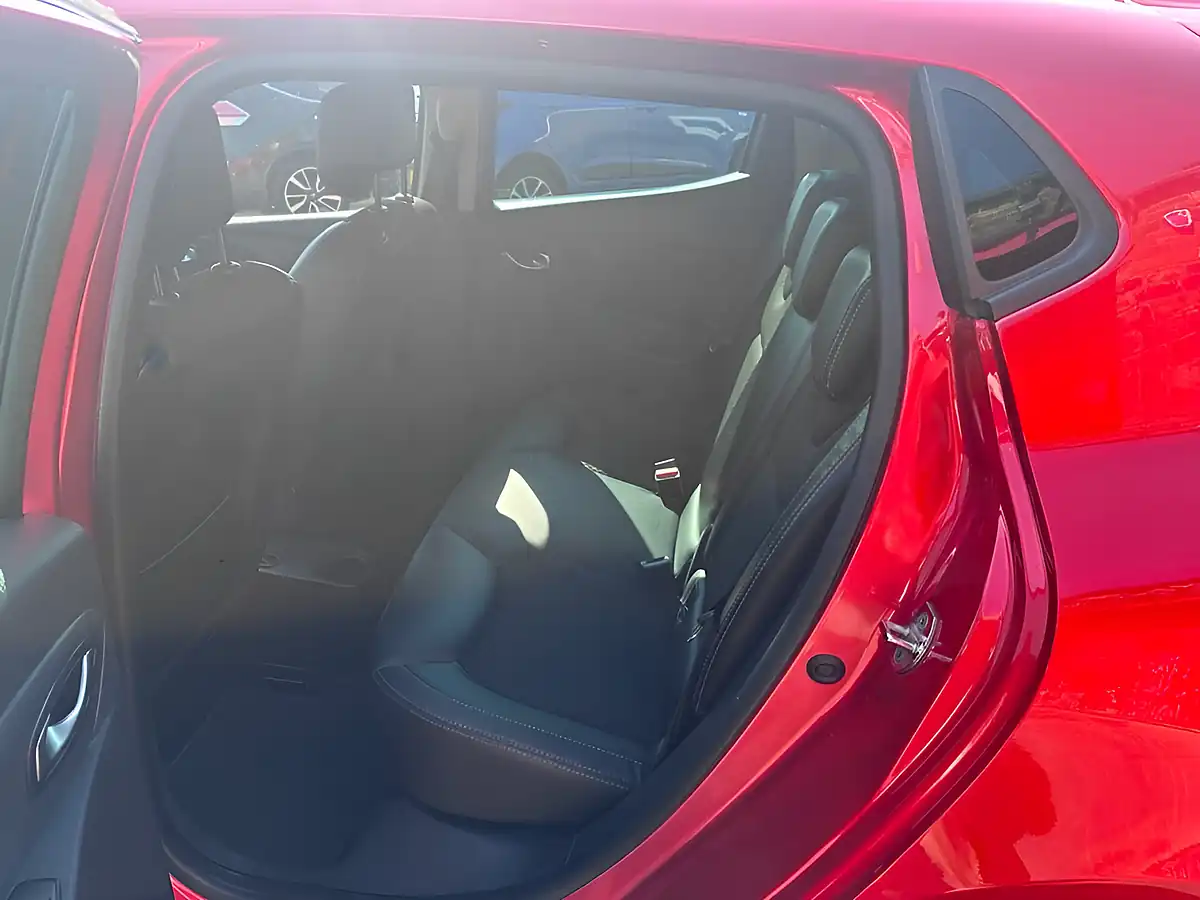 Used 2019 Renault Clio GT Line Red - Interior and Exterior details 17