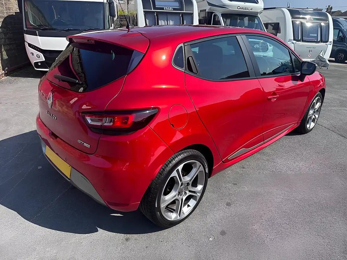 Used 2019 Renault Clio GT Line Red - Interior and Exterior details 5
