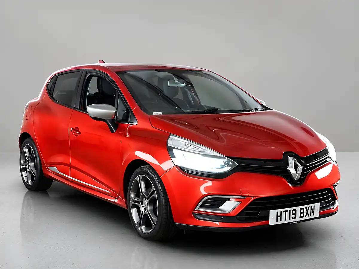 Used 2019 Renault Clio GT Line Red - Front View
