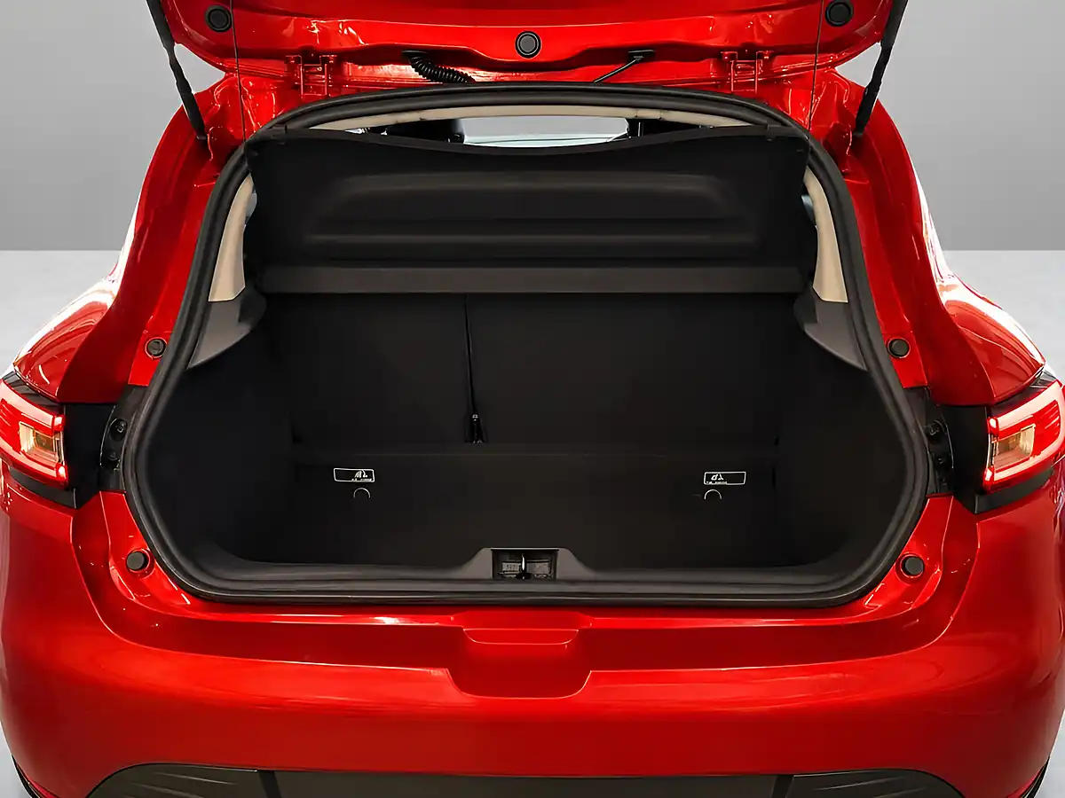 Used 2019 Renault Clio GT Line Red - Interior and Exterior details 8