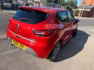 Used 2019 Renault Clio GT Line Red - Interior and Exterior details 14