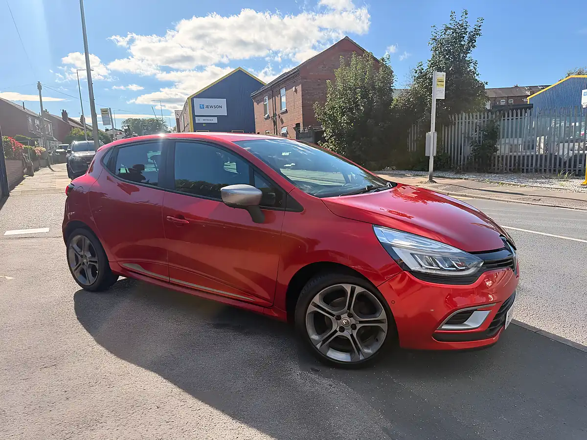 Used 2019 Renault Clio GT Line Red - Interior and Exterior details 17