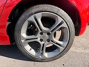 Used 2019 Renault Clio GT Line Red - Interior and Exterior details 19