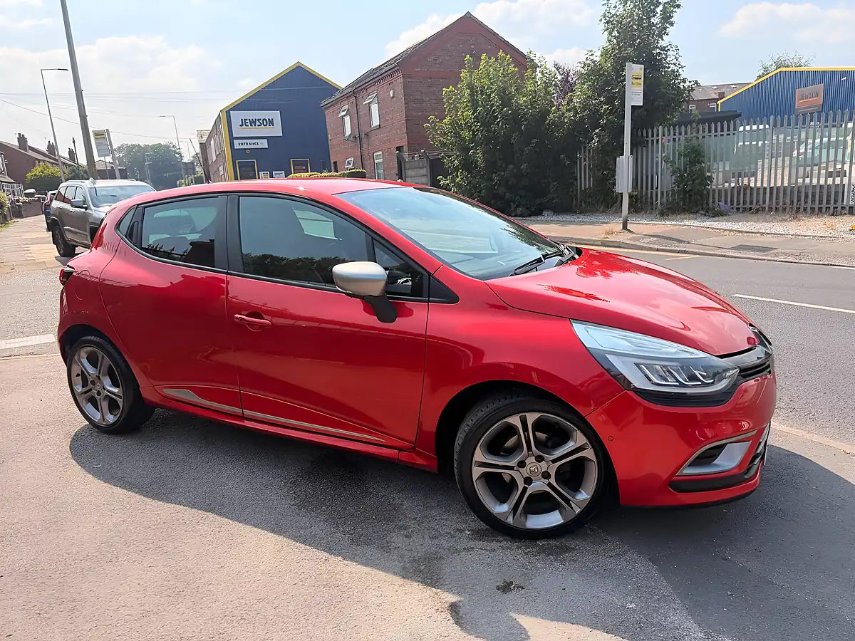 Used 2019 Renault Clio GT Line Red - Interior and Exterior details 3