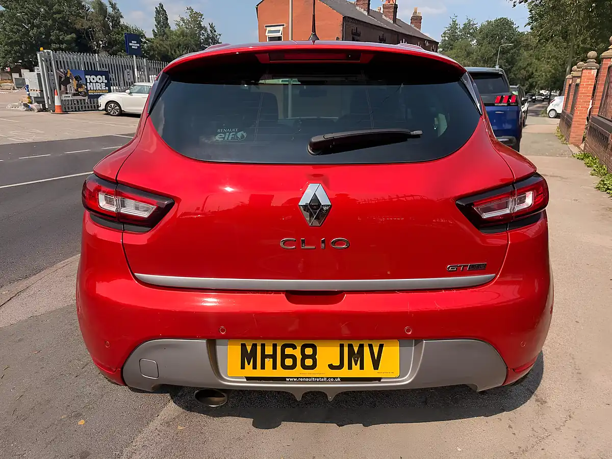 Used 2019 Renault Clio GT Line Red - Interior and Exterior details 7