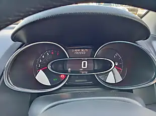 Used 2019 Renault Clio GT Line Red - Interior and Exterior details 13