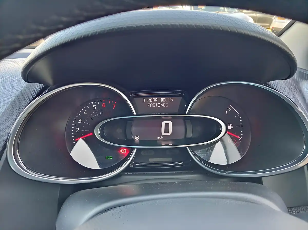 Used 2019 Renault Clio GT Line Red - Interior and Exterior details 13