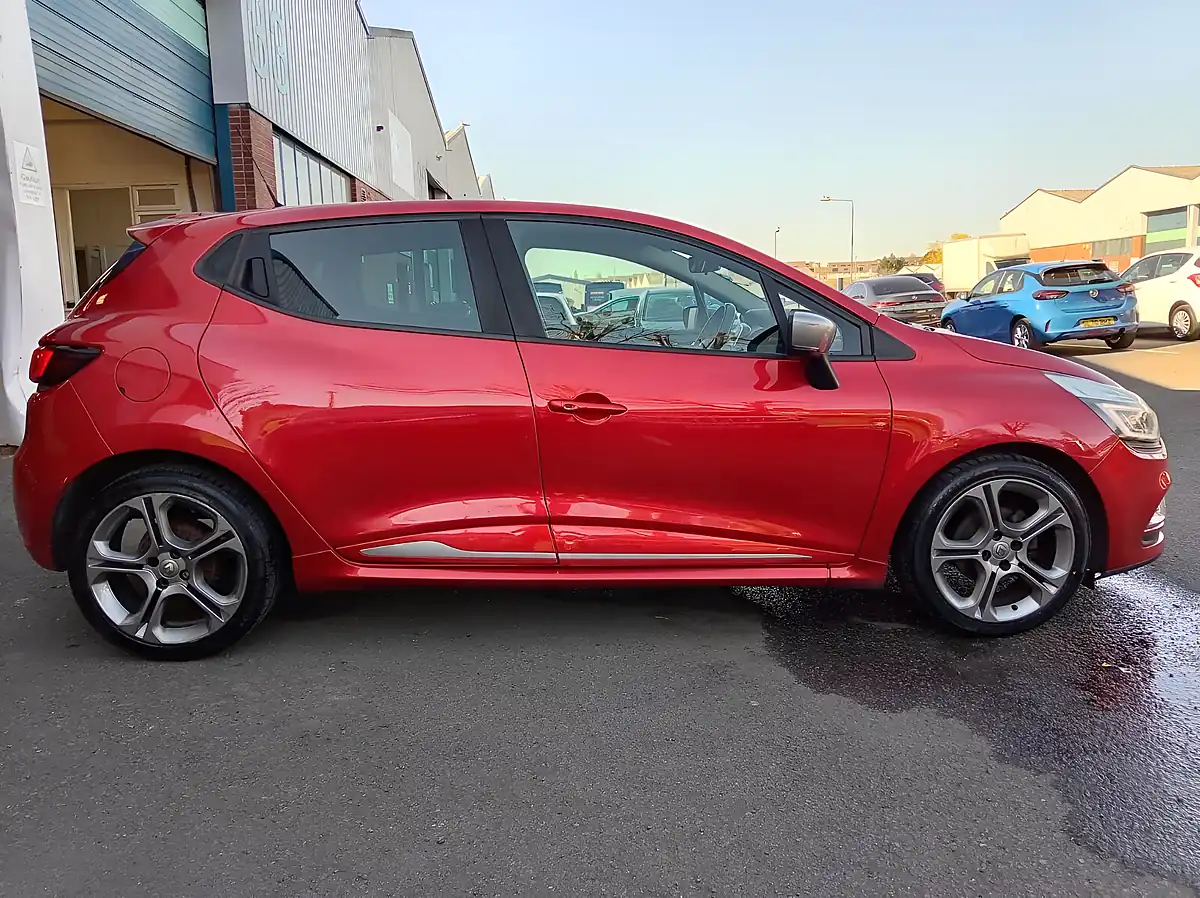 Used 2019 Renault Clio GT Line Red - Interior and Exterior details 2