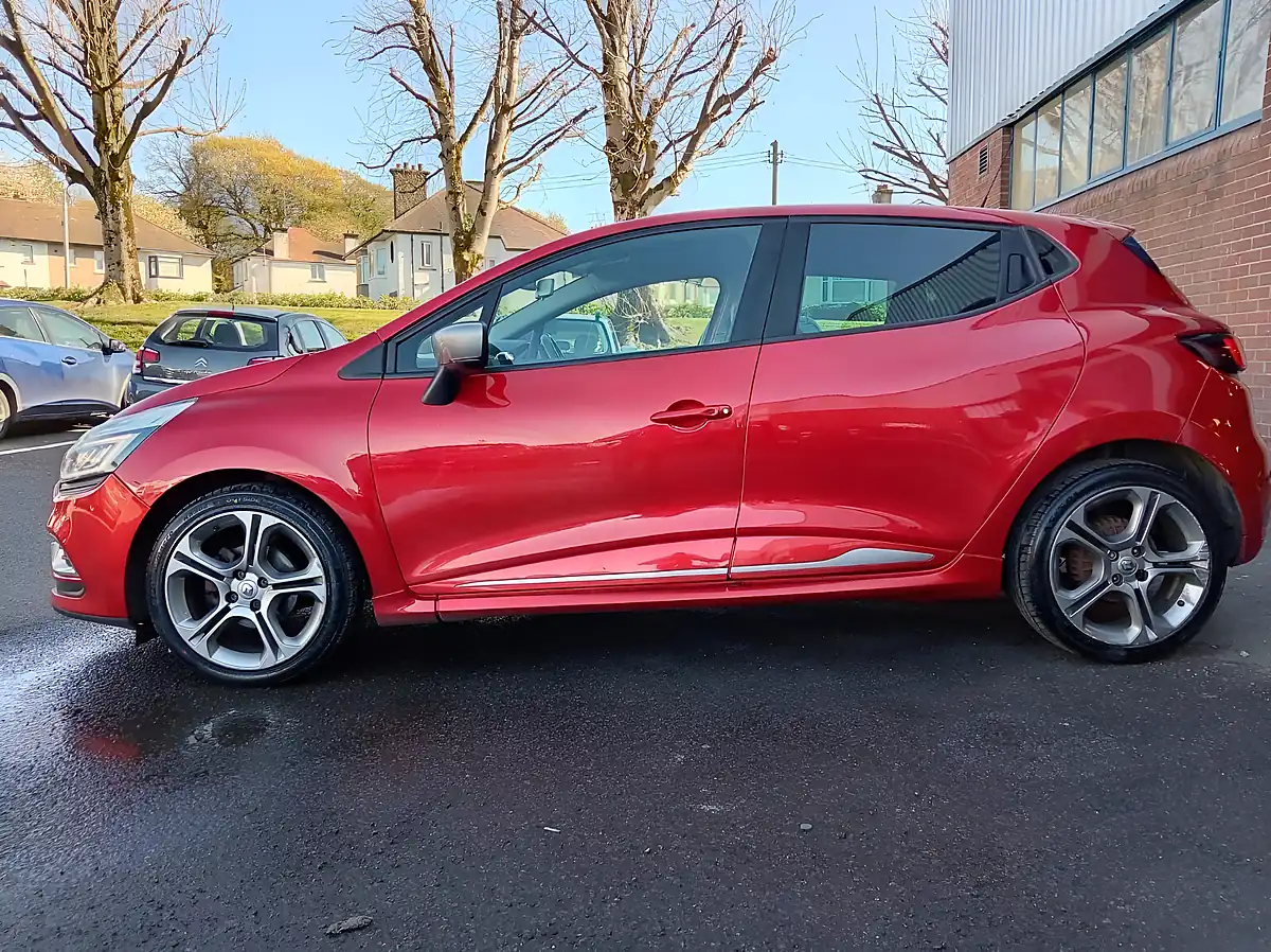 Used 2019 Renault Clio GT Line Red - Interior and Exterior details 3