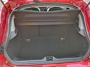 Used 2019 Renault Clio GT Line Red - Interior and Exterior details 8