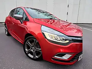 Used 2019 Renault Clio GT Line Red - Interior and Exterior details 5