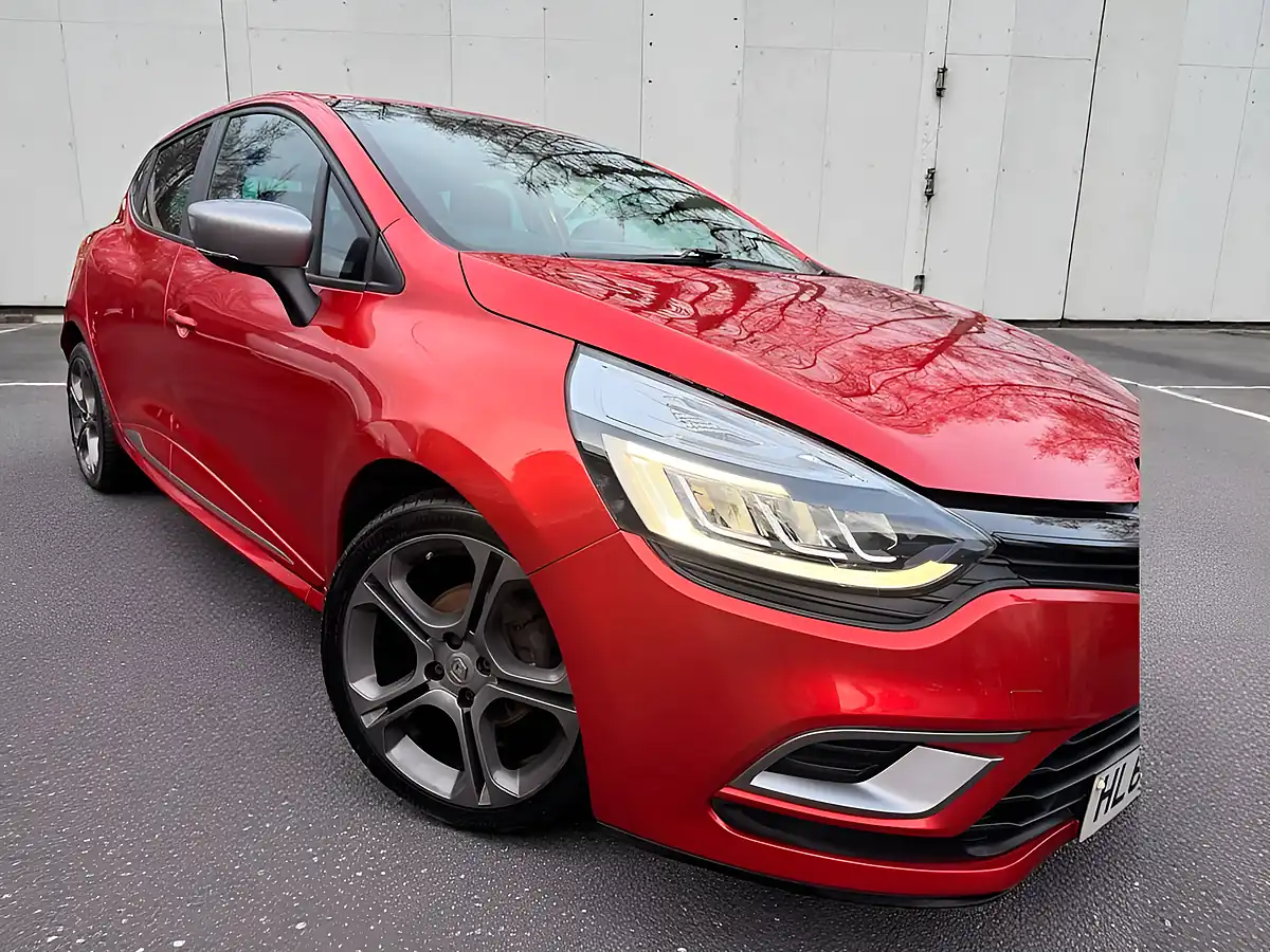 Used 2019 Renault Clio GT Line Red - Interior and Exterior details 5