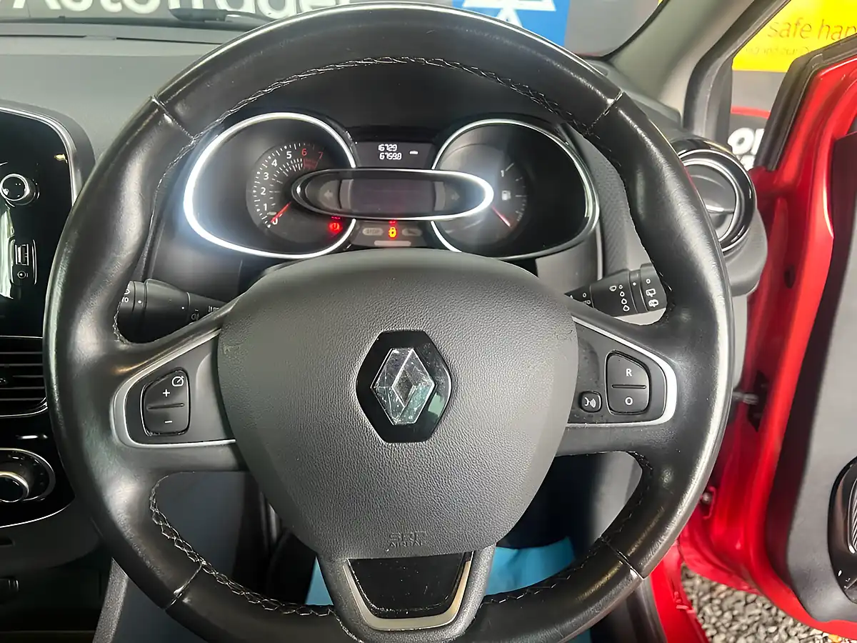 Used 2019 Renault Clio GT Line Red - Interior and Exterior details 15
