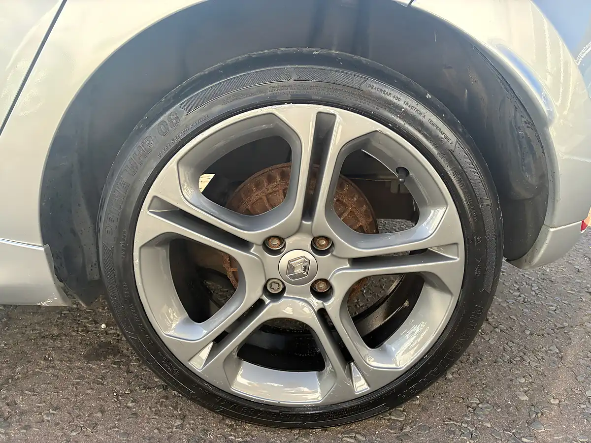 Used 2019 Renault Clio GT Line Silver - Interior and Exterior details 11