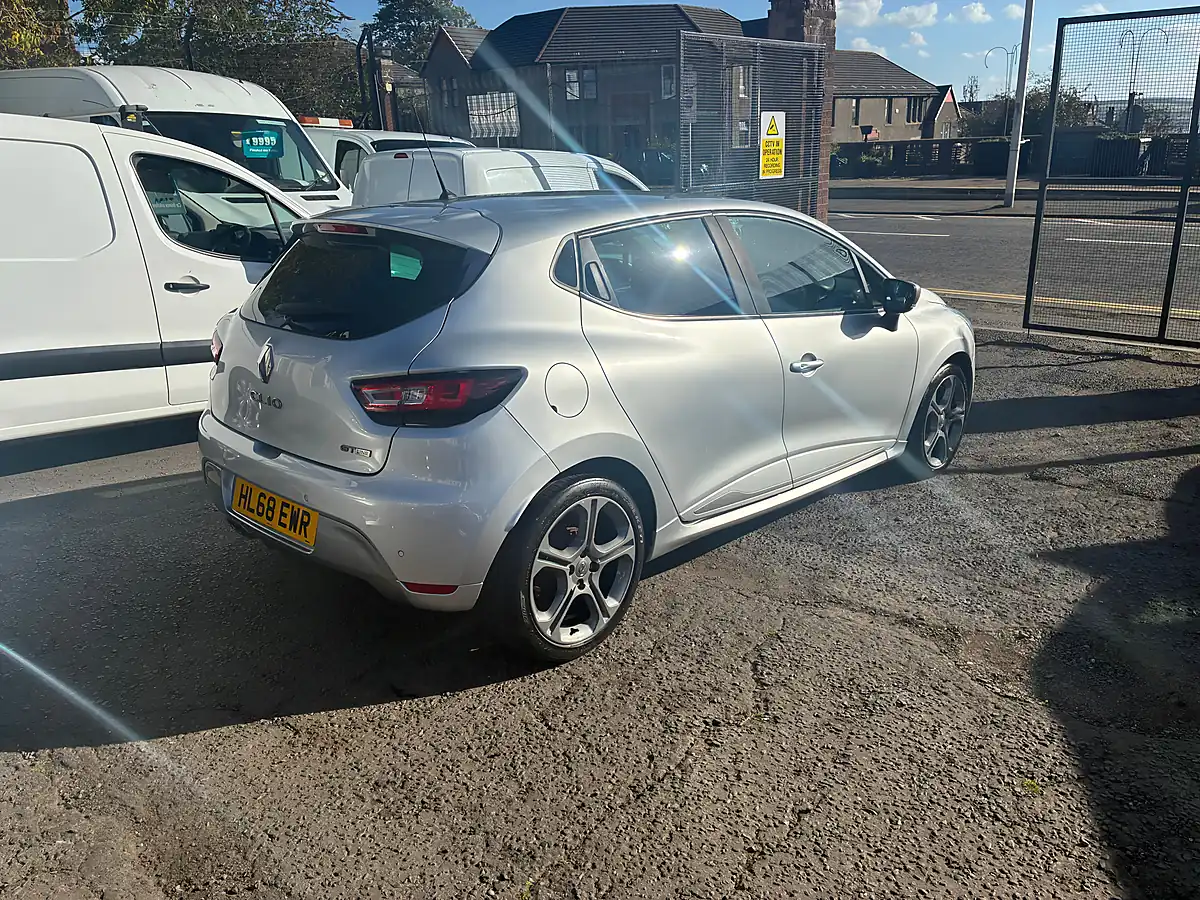 Used 2019 Renault Clio GT Line Silver - Interior and Exterior details 3
