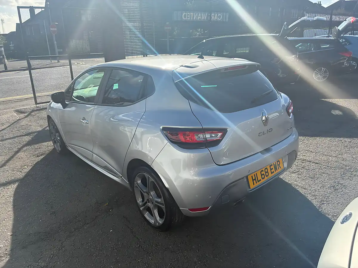 Used 2019 Renault Clio GT Line Silver - Interior and Exterior details 5