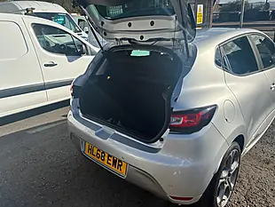 Used 2019 Renault Clio GT Line Silver - Interior and Exterior details 8