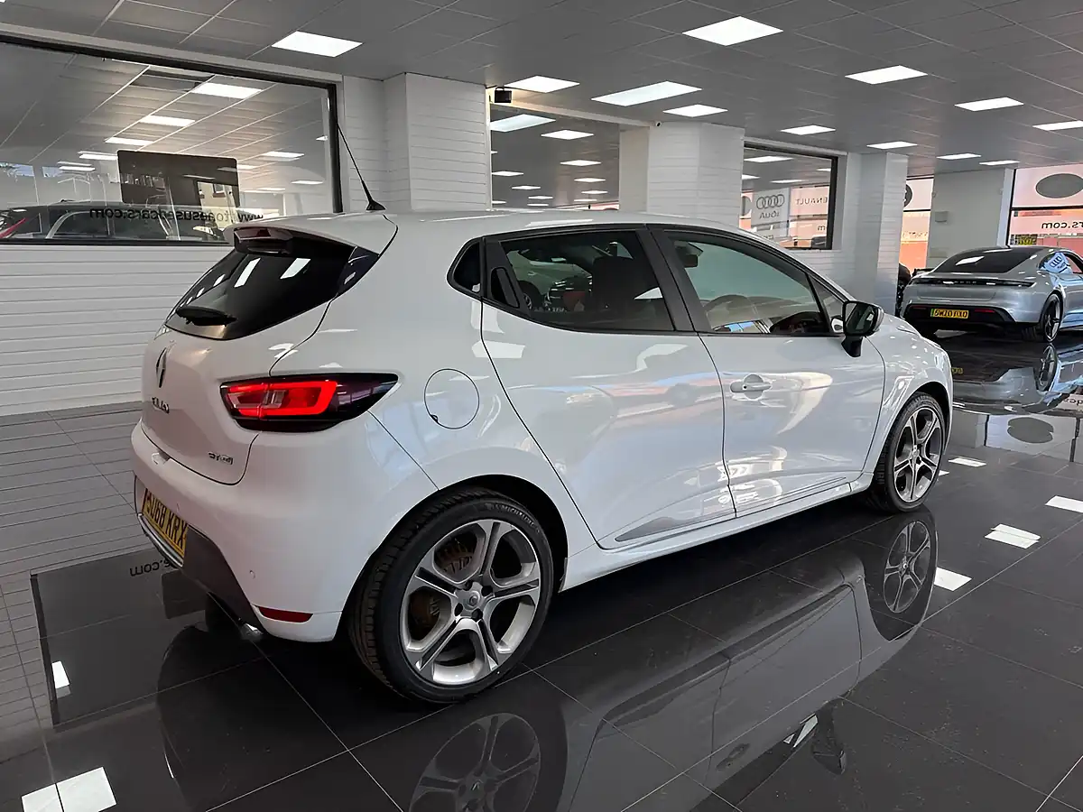 Used 2019 Renault Clio GT Line White - Interior and Exterior details 2
