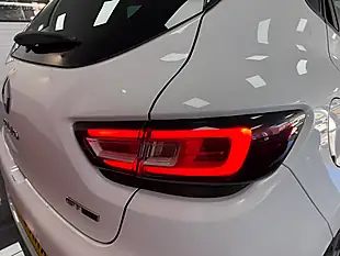 Used 2019 Renault Clio GT Line White - Interior and Exterior details 7