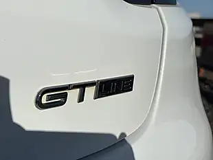 Used 2019 Renault Clio GT Line White - Interior and Exterior details 12