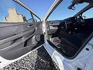 Used 2019 Renault Clio GT Line White - Interior and Exterior details 14