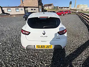 Used 2019 Renault Clio GT Line White - Interior and Exterior details 6