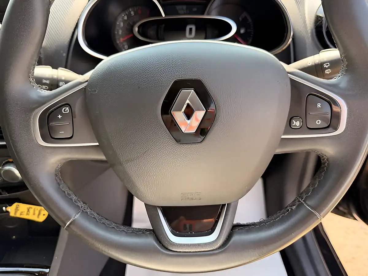 Used 2019 Renault Clio Iconic Black - Interior and Exterior details 16
